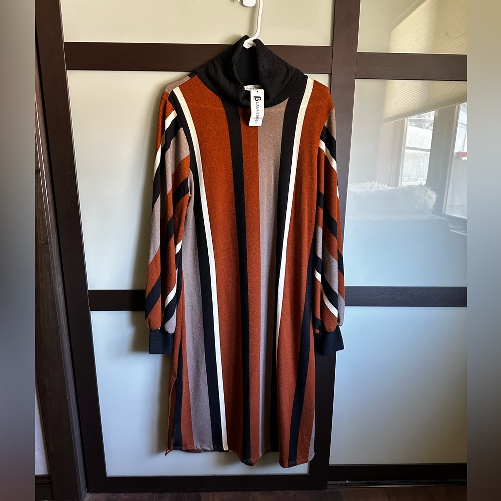 Ces Femme NWT long sleeve midi length mock neck striped dress, size large.